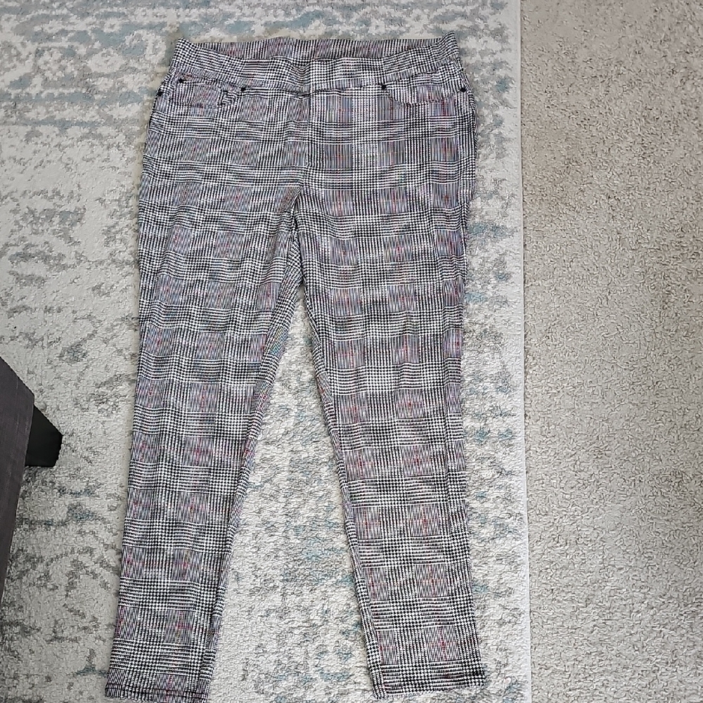 Seven7 Black and White Houndstooth Pants Leggings